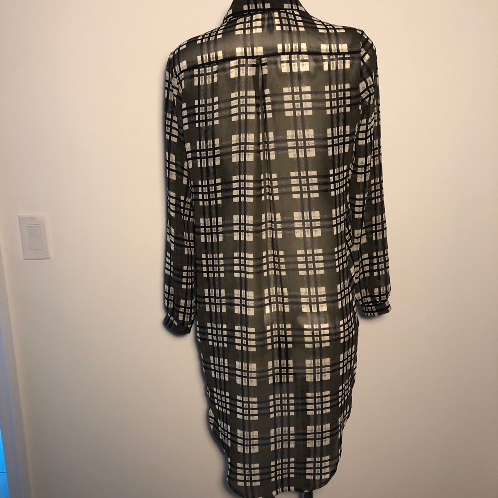 ASTR the Label | High-low button-down | Small - Picture 4 of 6